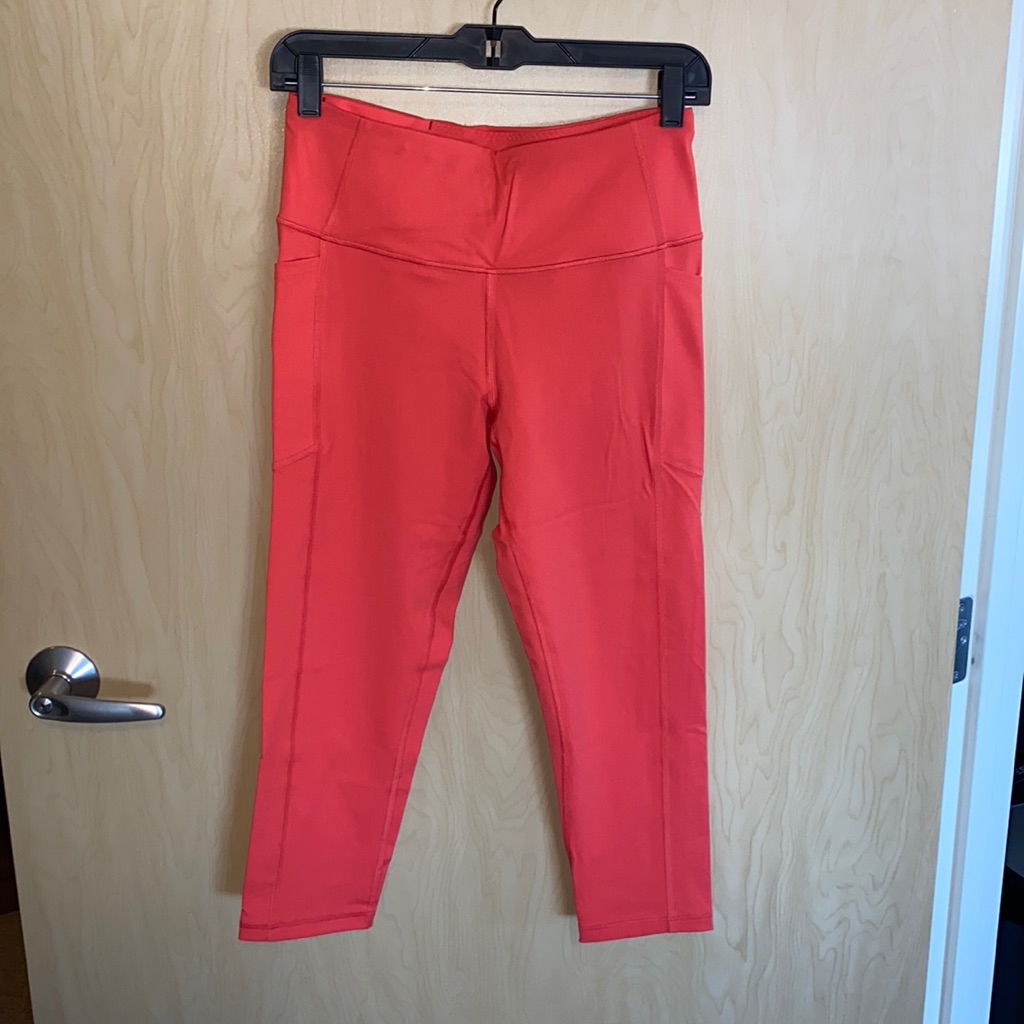 Vs Knockout Capris.